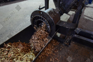 Подача щепы в твердотопливный котел на щепе